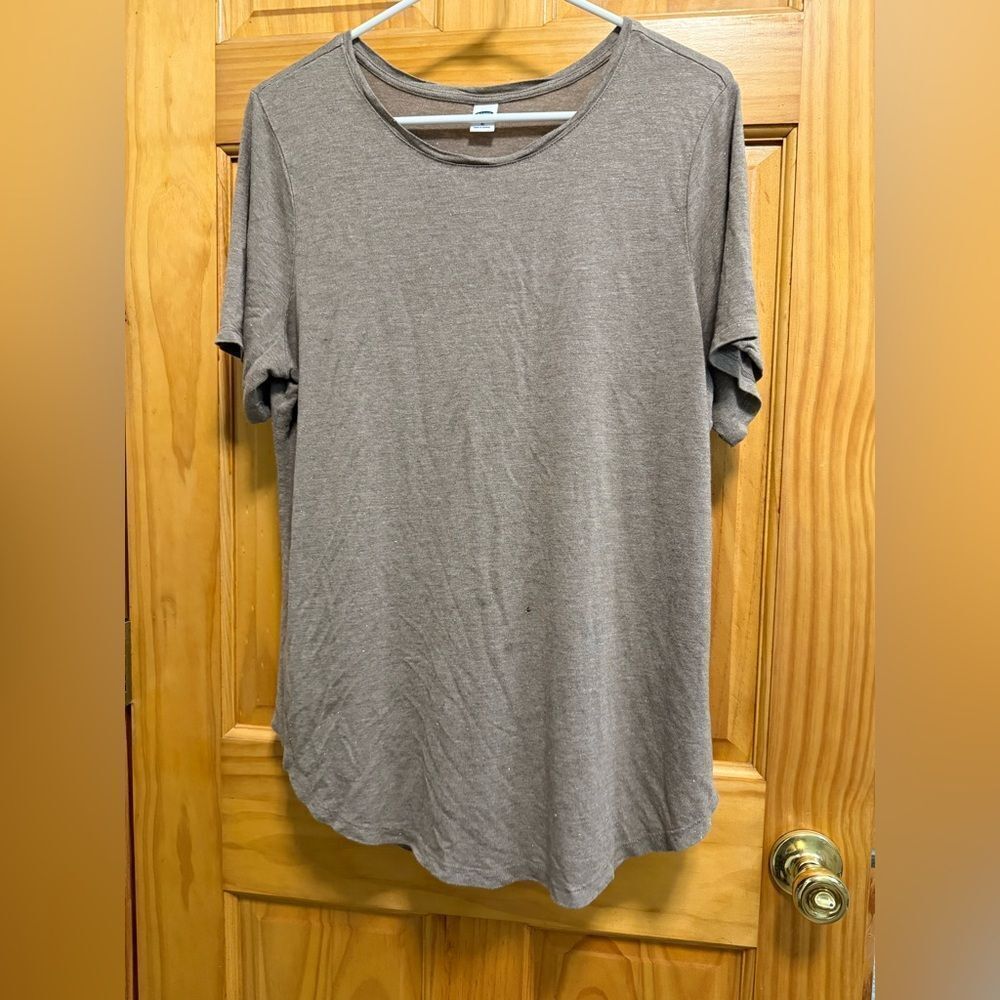Old Navy size XL Luxe mushroom color  t shirt with glitter in fabric